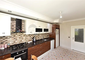 بنتهاوس 4 + 1 مع مطبخ منفصل في منطقة أوبا