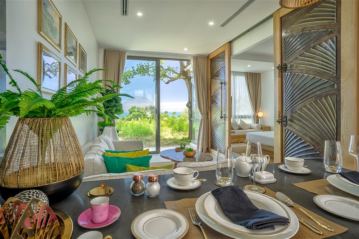 عرض مجمع على كارون عرض مجمع على كارون