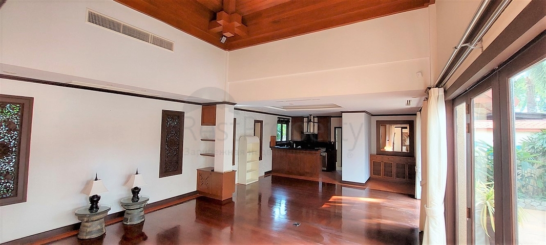 إعادة بيع الفلل في موقع مثالي