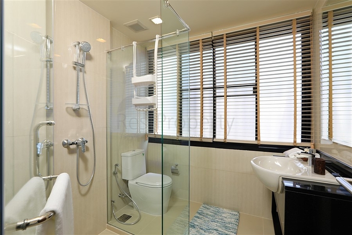 تاون هاوس في وسط البحيرة