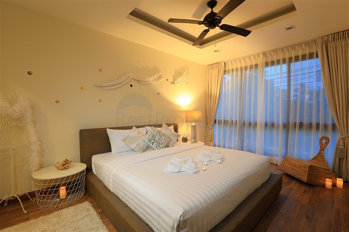 تاون هاوس في وسط البحيرة