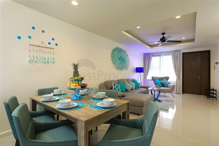 تاون هاوس في وسط البحيرة