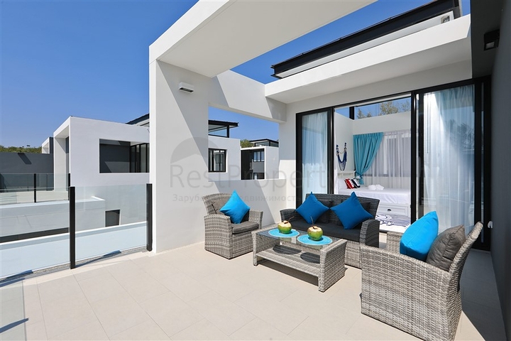 فيلا دوبلكس من ثلاث غرف نوم في مجمع جديد