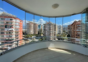 شقة فسيحة 2 + 1 في منطقة توسمور