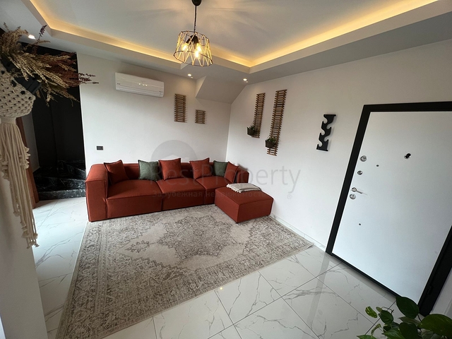 دوبلكس واسع 2 + 1 في منطقة أوبا