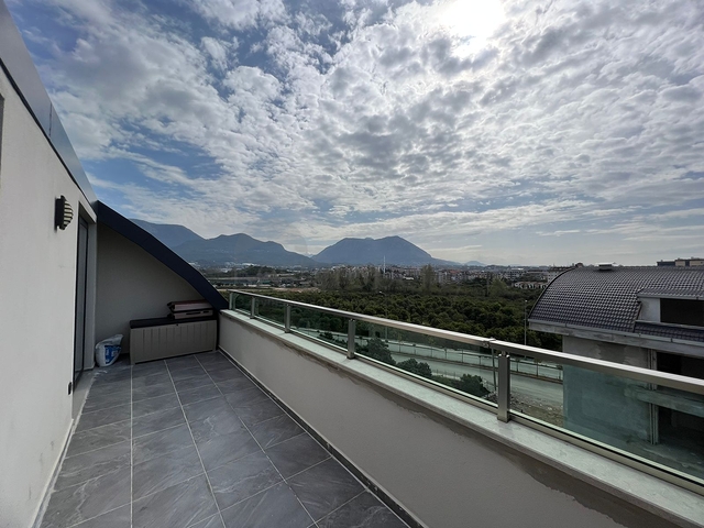 دوبلكس واسع 2 + 1 في منطقة أوبا