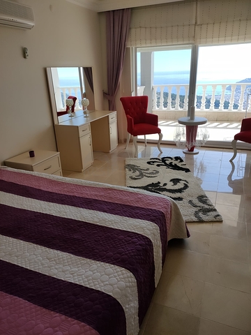 فيلا 3+1 مع امكانية الحصول على الجنسية التركية 