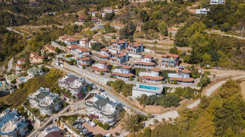 فيلا 3+1 مع امكانية الحصول على الجنسية التركية 