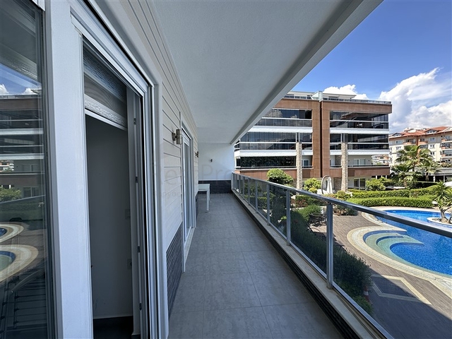 شقة من الدرجة الممتازة في منطقة أوبا