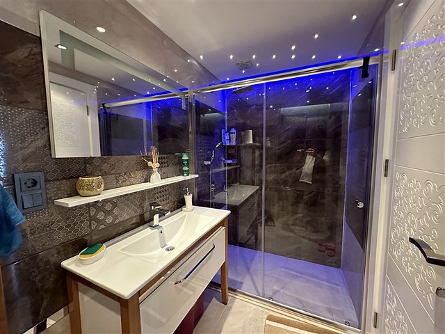 شقة من الدرجة الممتازة في منطقة أوبا