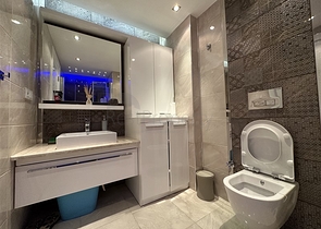 شقة من الدرجة الممتازة في منطقة أوبا