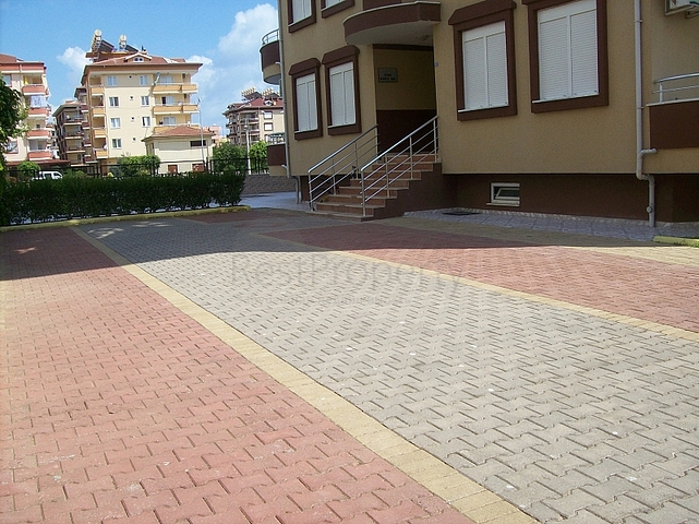 شقة غرفتين وصالة ضمن منطقة حيوية في اوبا / الانيا 