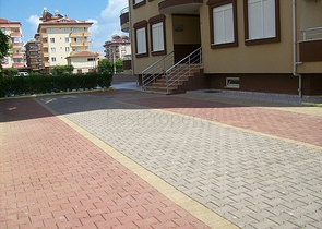 شقة غرفتين وصالة ضمن منطقة حيوية في اوبا / الانيا 