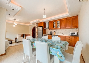 شقة 2+1 في منطقة محمودلار على بعد 50 متر من البحر