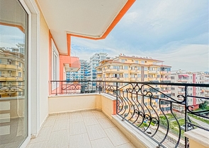 شقة 2+1 في منطقة محمودلار على بعد 50 متر من البحر