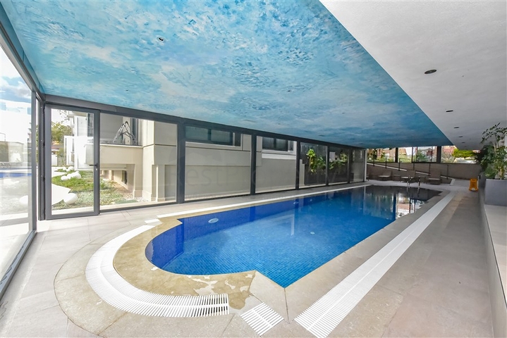 شقة 1+1 في وسط ألانيا