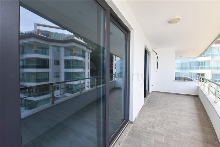 بنتهاوس 3+1 في منطقة كارجيجاك مع إمكانية الحصول على الجنسية التركية