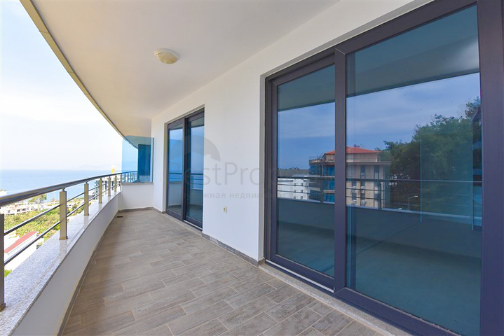 بنتهاوس 3+1 في منطقة كارجيجاك مع إمكانية الحصول على الجنسية التركية