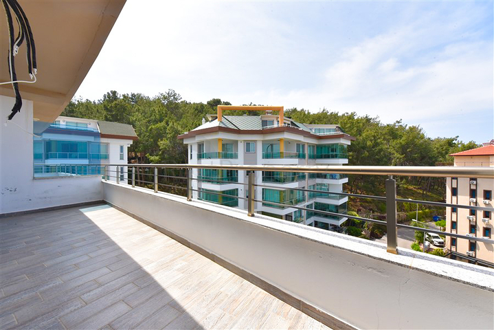 بنتهاوس 3+1 في منطقة كارجيجاك مع إمكانية الحصول على الجنسية التركية