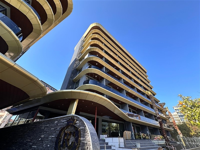 1 + 1 في مجمع جديد في كليوباترا