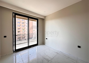 1 + 1 في مجمع جديد في كليوباترا