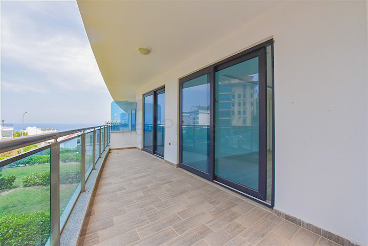 دوبلكس فاخر للحصول على الجنسية