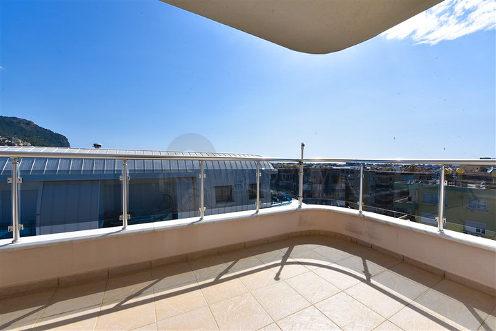 شقة 3 + 1 في وسط ألانيا