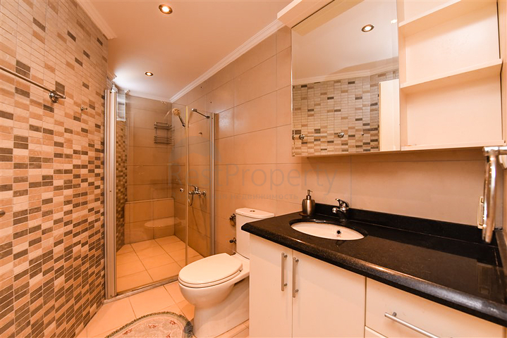 شقة 3 + 1 في وسط ألانيا