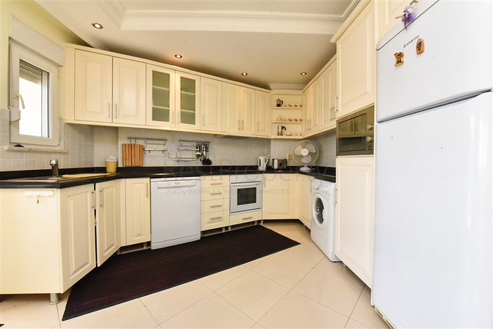 شقة 3 + 1 في وسط ألانيا