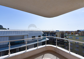 شقة 3 + 1 في وسط ألانيا