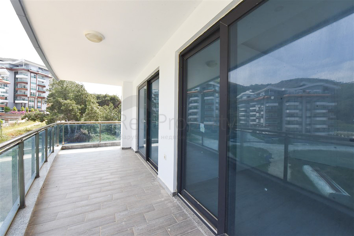 شقة 2+1 في منطقة كارجيجاك الخلابة ، على بعد 300 متر فقط من البحر