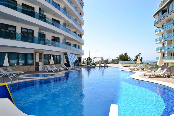 شقة 2+1 في منطقة كارجيجاك الخلابة ، على بعد 300 متر فقط من البحر