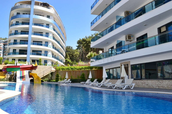 شقة 2+1 في منطقة كارجيجاك الخلابة ، على بعد 300 متر فقط من البحر