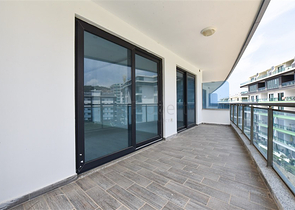 شقة 2+1 في منطقة كارجيجاك الخلابة ، على بعد 300 متر فقط من البحر