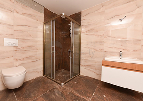 شقة 2+1 في منطقة كارجيجاك الخلابة ، على بعد 300 متر فقط من البحر