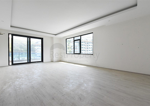 شقة 2+1 في منطقة كارجيجاك الخلابة ، على بعد 300 متر فقط من البحر