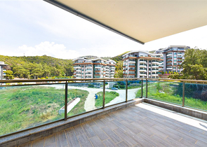 شقة 2+1 في منطقة كارجيجاك الخلابة ، على بعد 300 متر فقط من البحر