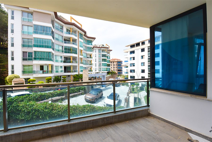 شقة 1+1 في مجمع مع بنية تحتية في منطقة كارجيجاك