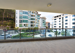 شقة 1+1 في مجمع مع بنية تحتية في منطقة كارجيجاك