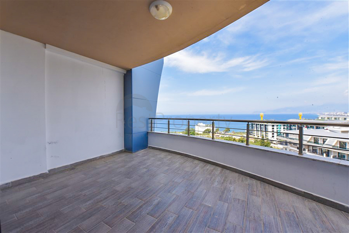 بنتهاوس فاخر يطل على البحر الأبيض المتوسط في منطقة كارجيجاك