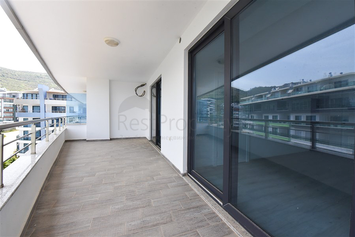 بنتهاوس فاخر يطل على البحر الأبيض المتوسط في منطقة كارجيجاك