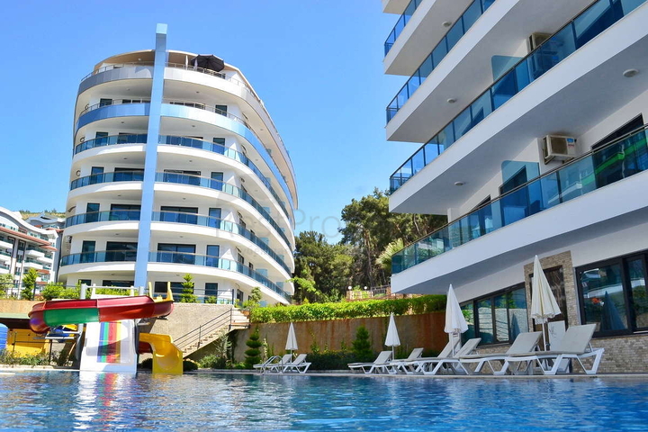 بنتهاوس فاخر يطل على البحر الأبيض المتوسط في منطقة كارجيجاك