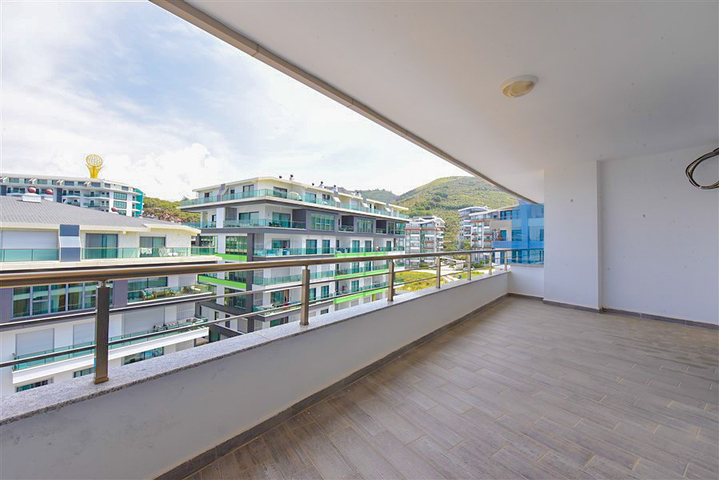 بنتهاوس فاخر يطل على البحر الأبيض المتوسط في منطقة كارجيجاك