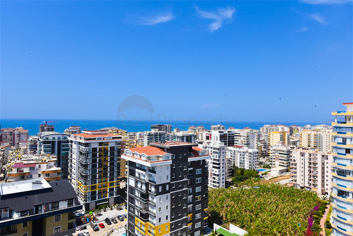 بنتهاوس واسع 3 + 1 في منطقة محمودلار