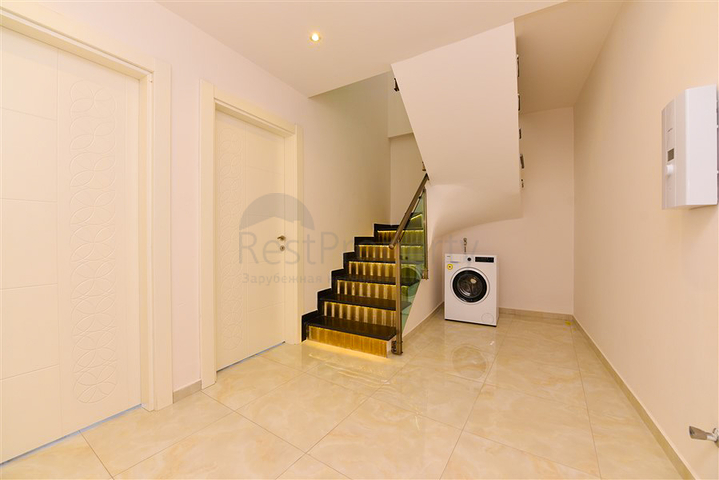 بنتهاوس واسع 3 + 1 في منطقة محمودلار