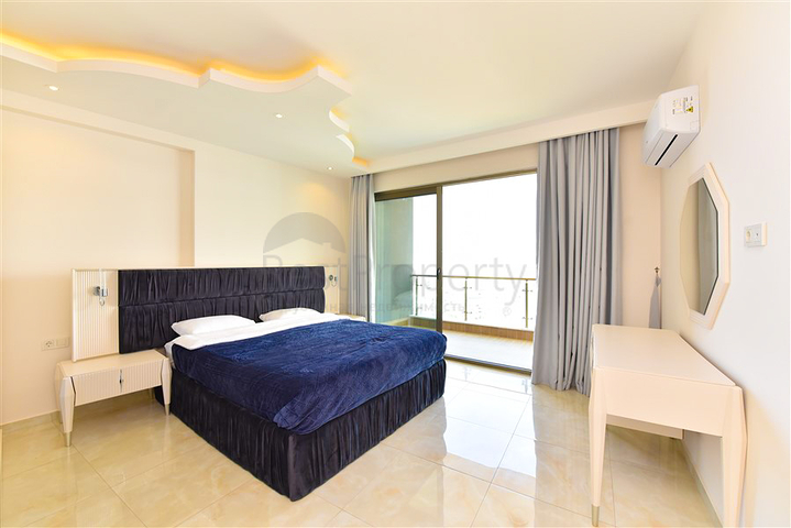 بنتهاوس واسع 3 + 1 في منطقة محمودلار