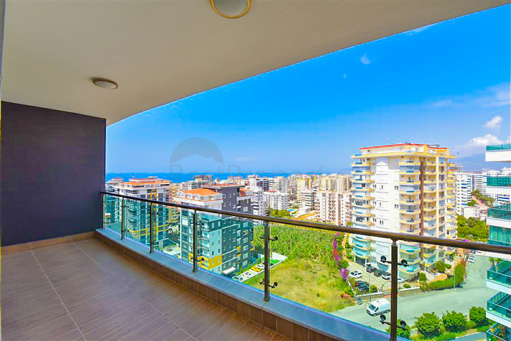 بنتهاوس واسع 3 + 1 في منطقة محمودلار