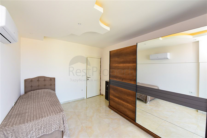 بنتهاوس واسع 3 + 1 في منطقة محمودلار