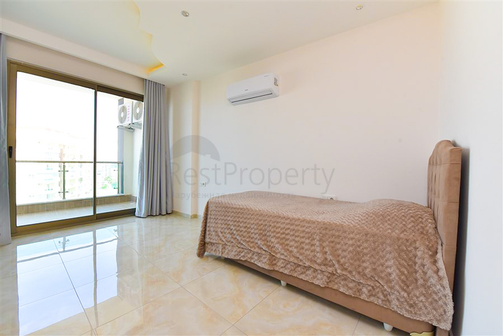 بنتهاوس واسع 3 + 1 في منطقة محمودلار