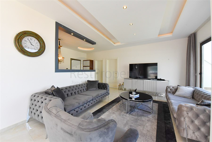 بنتهاوس واسع 3 + 1 في منطقة محمودلار